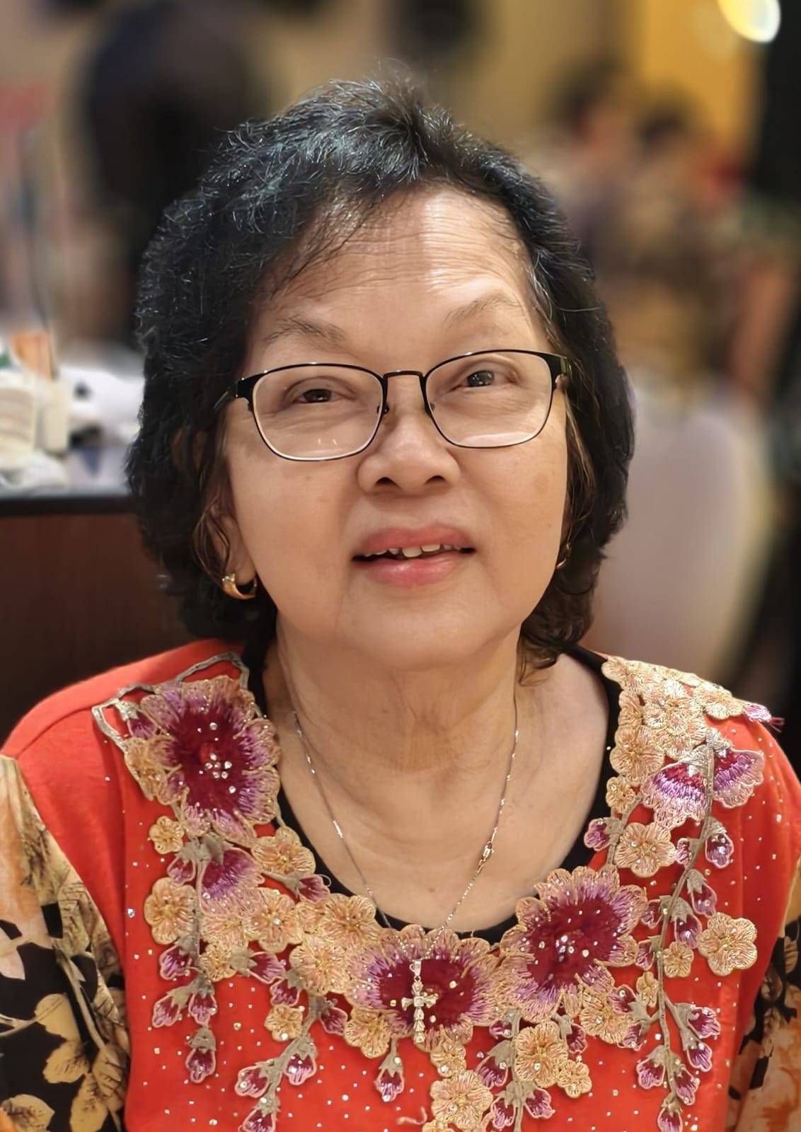 Veronica Mila Dewijani ( Yauw Ellan Nio )