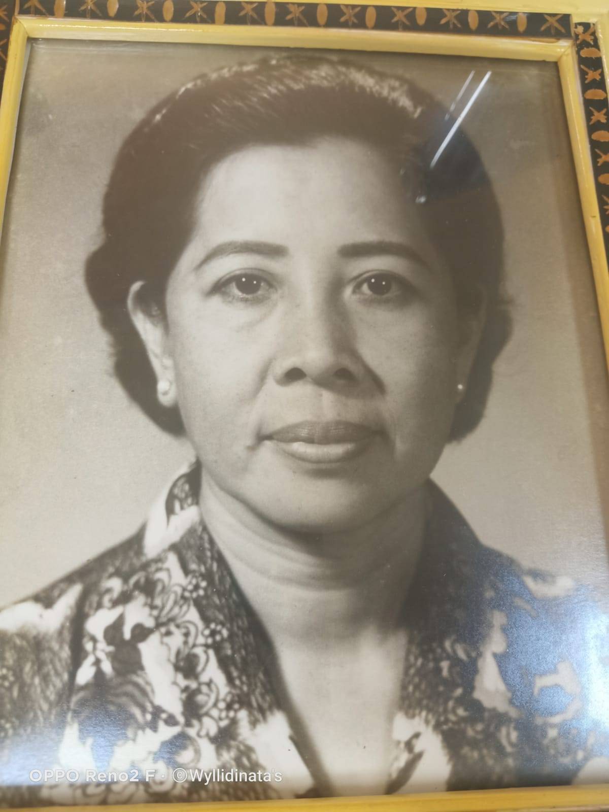 Ny. Linawati Gunadi