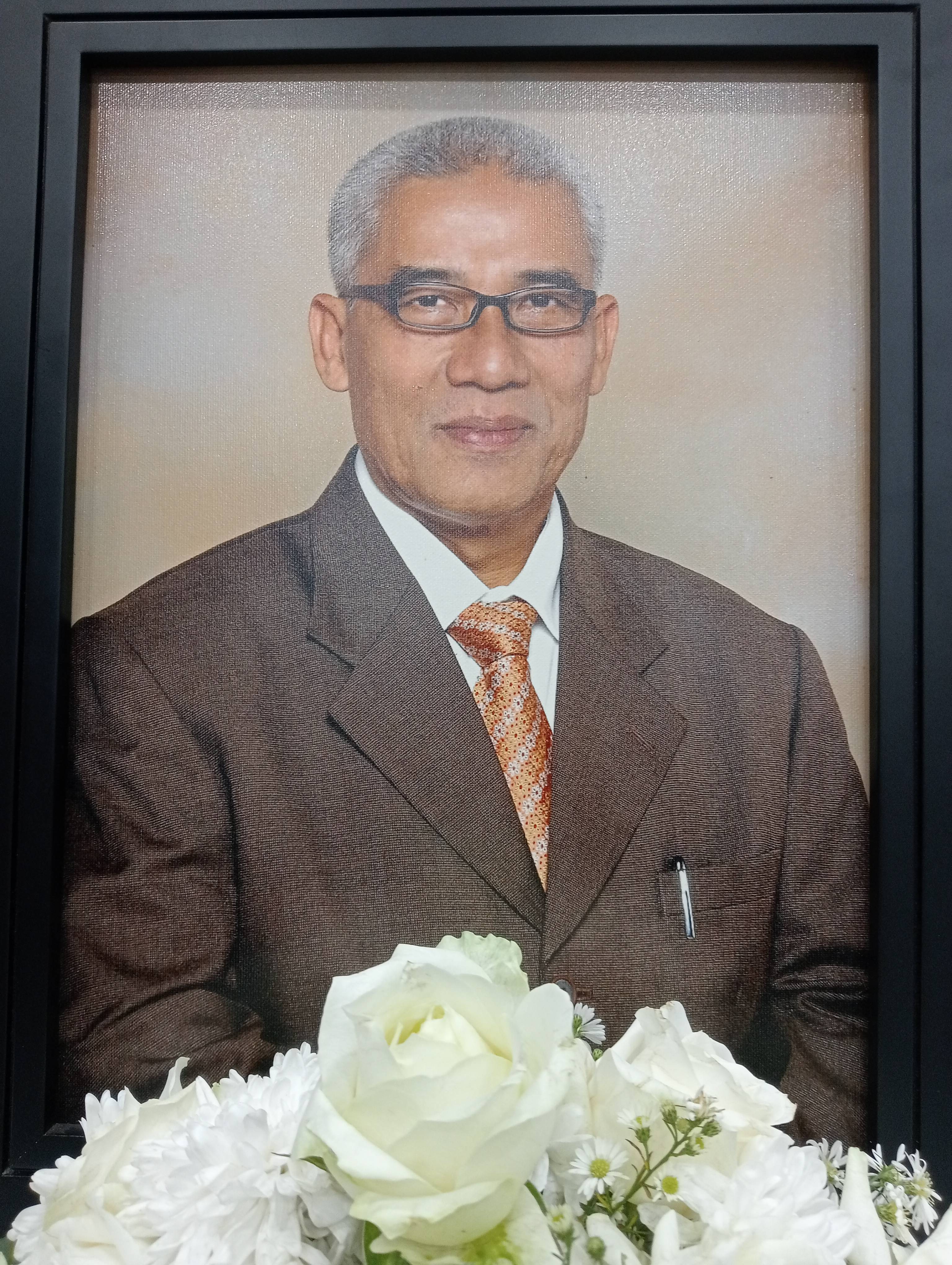DR. Ulber Silalahi. MA