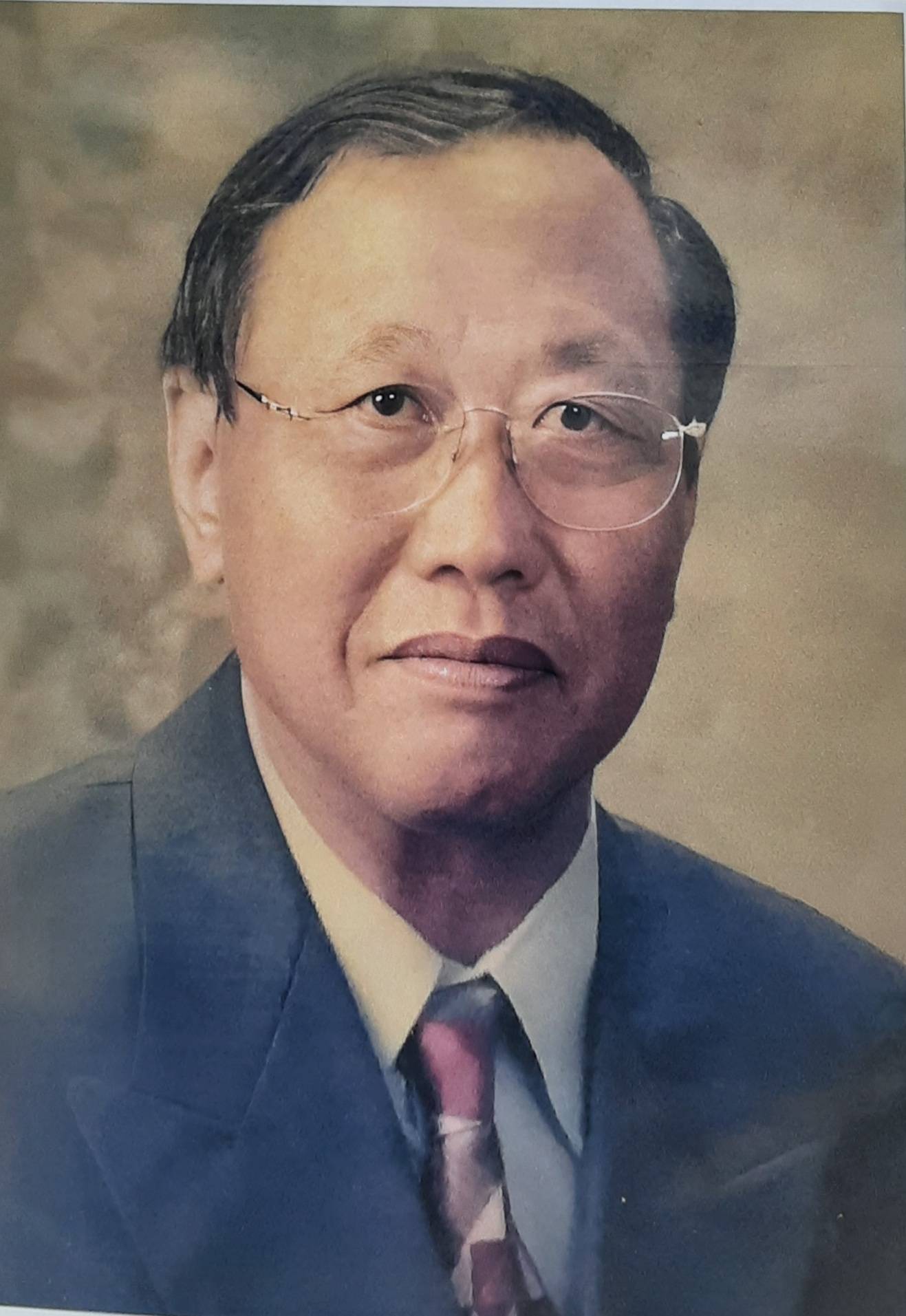 Januar Ekoputranto ( The Kiem Hian )