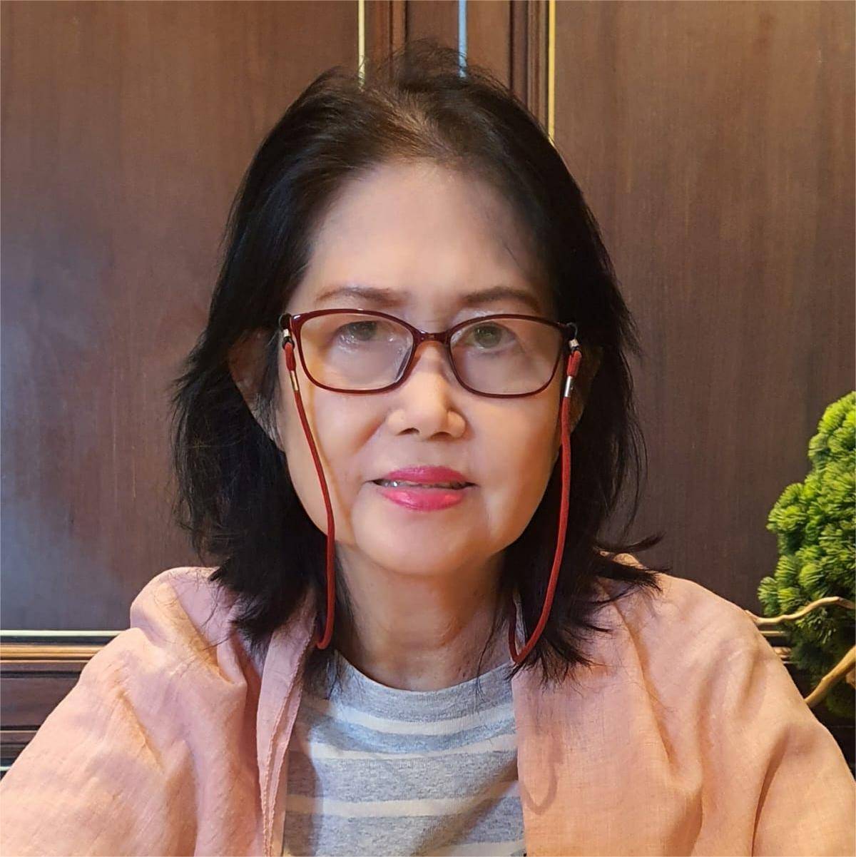 Ny. Evy Yulianthi Setiawan (Yung Yung)