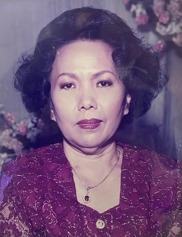 Ny. Erni Hindrawati