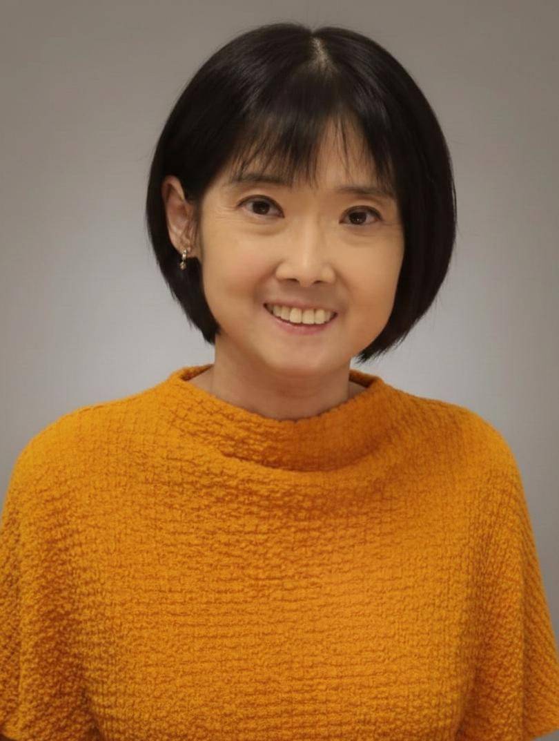 Christine Novita (Sia Sioe Tien)