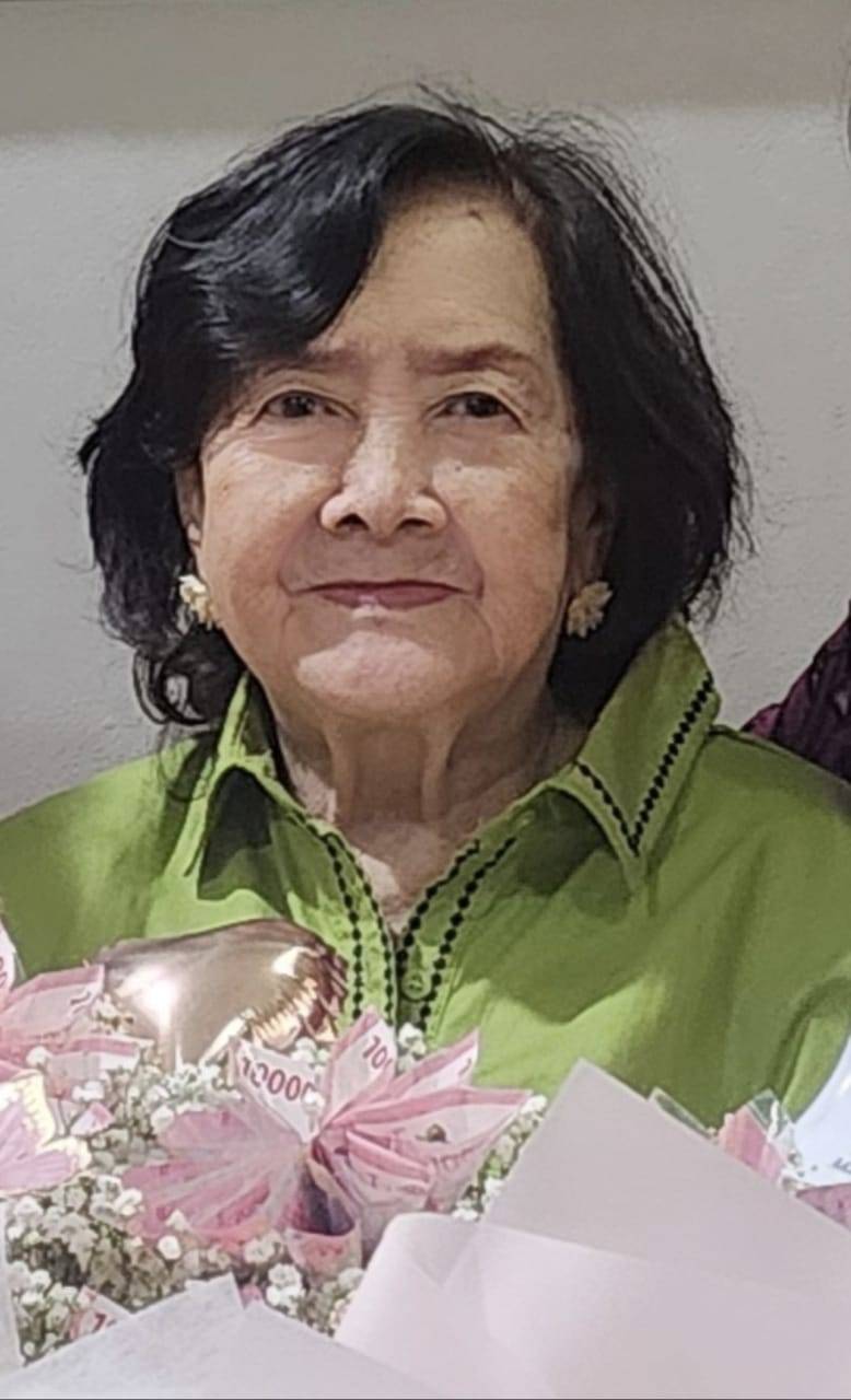 Maria Regina Chrisanty Ariyani ( Oei Kwie Hwa )