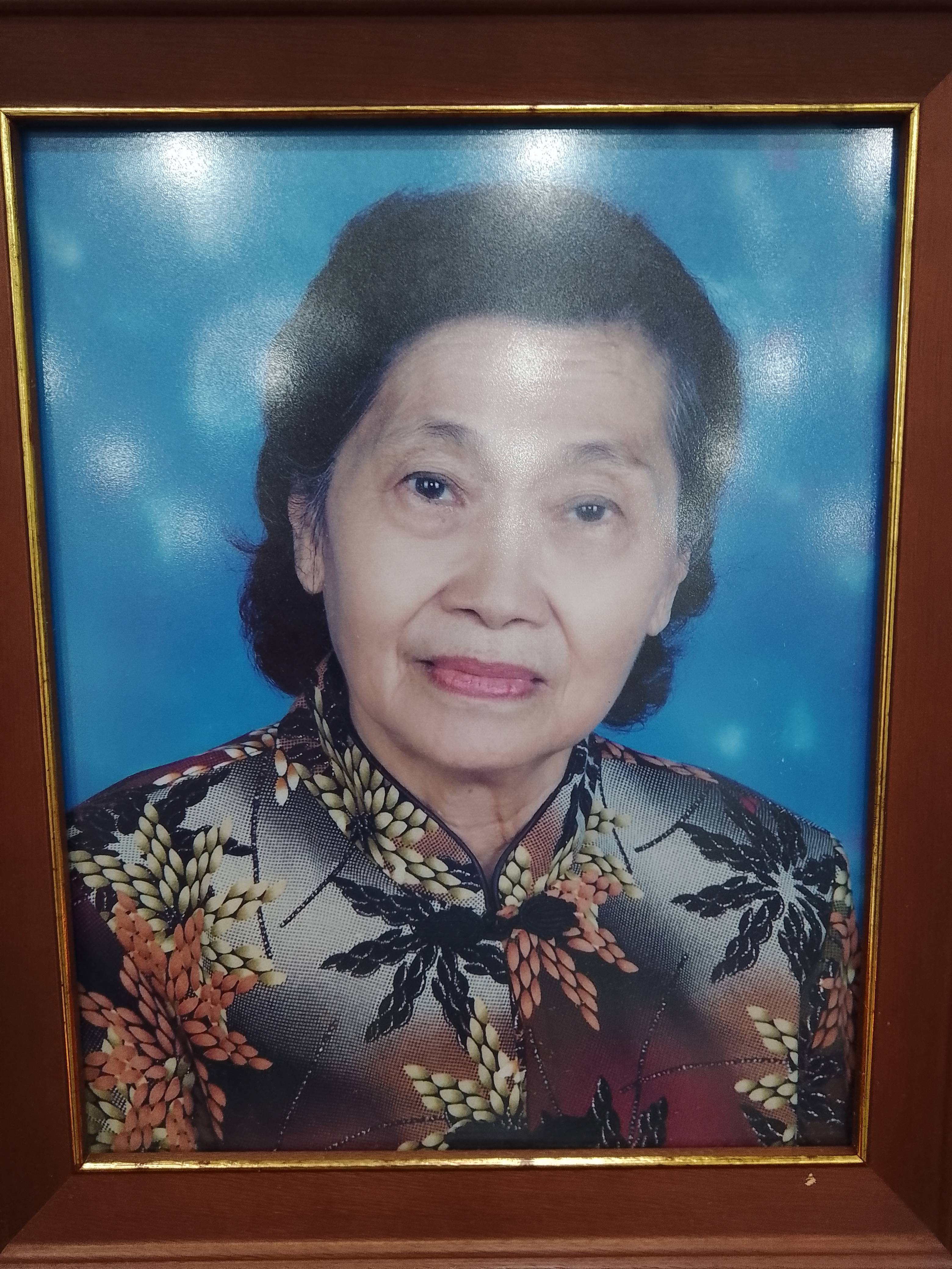 Ny. Embon Lasmanawati