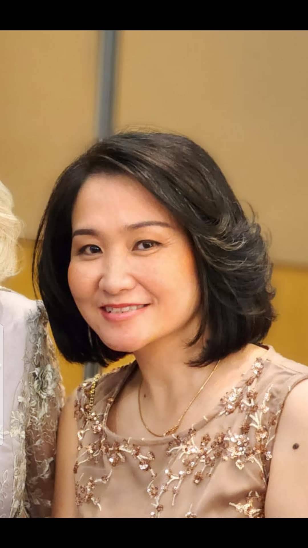 Ny. Shinta Y. A. Lalamentik