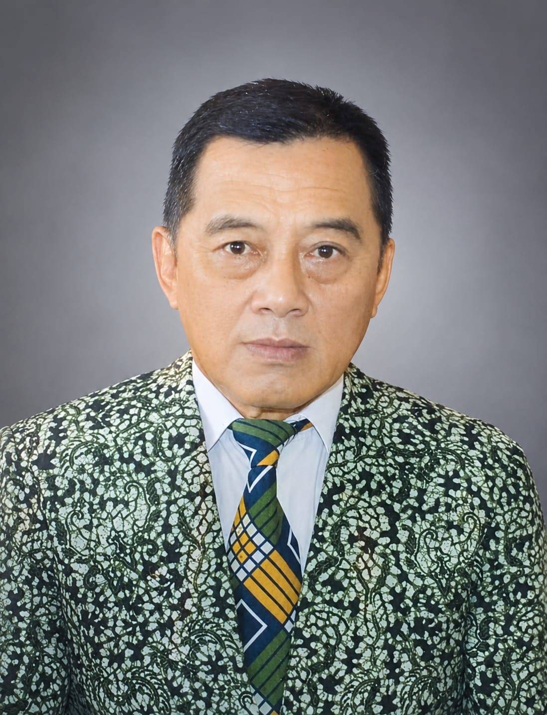 Suwirjo Halim ( Lim Fu Hoa )