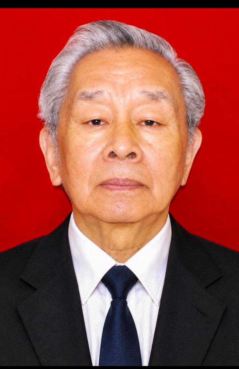 Tn. Husen Karim ( Hioe Khoi Tjien )