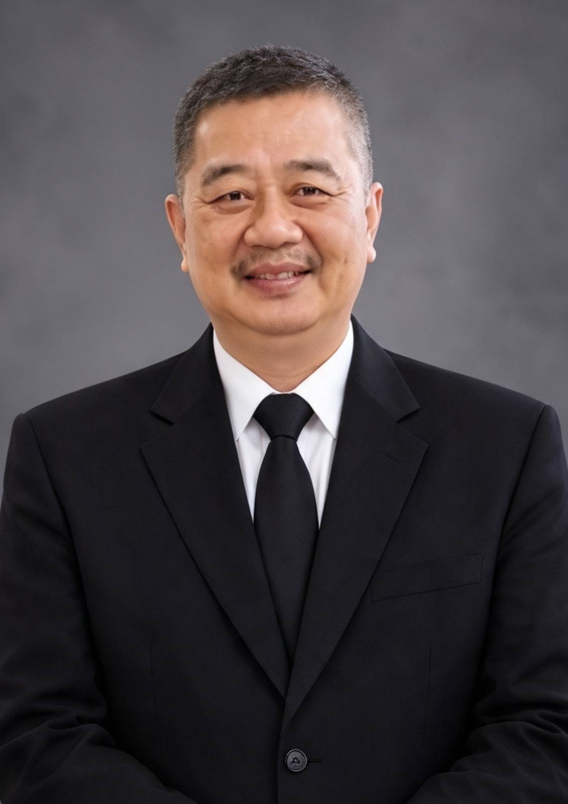 Tn. Robert Achmadi Oeyang
