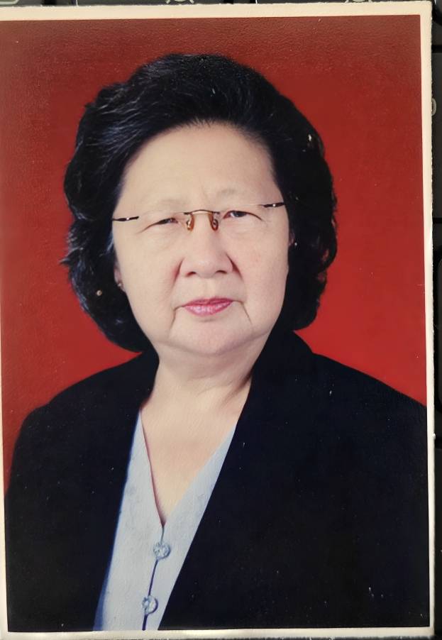 Bernadeth Budiati (Lie Mei Tjien)