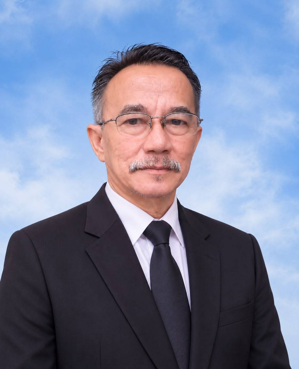 Tn. Dickson Lefius Mopeng