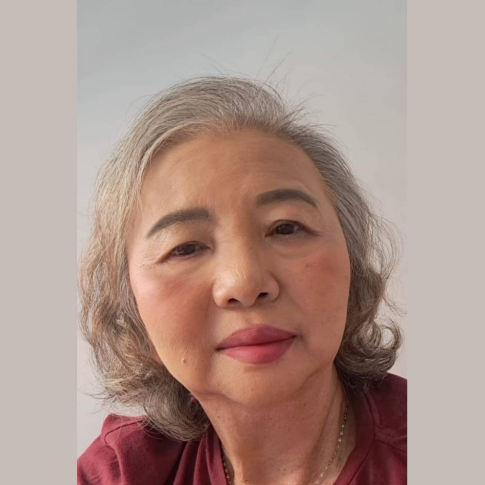 Ny. Ester Hendro