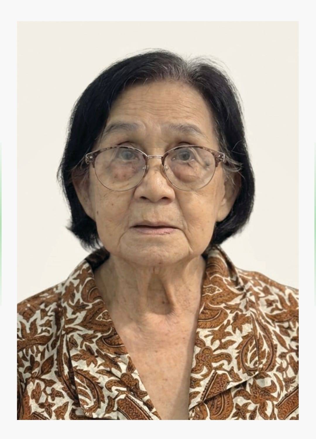 Ny. Yanti Hardiono ( Lim Na Tin )