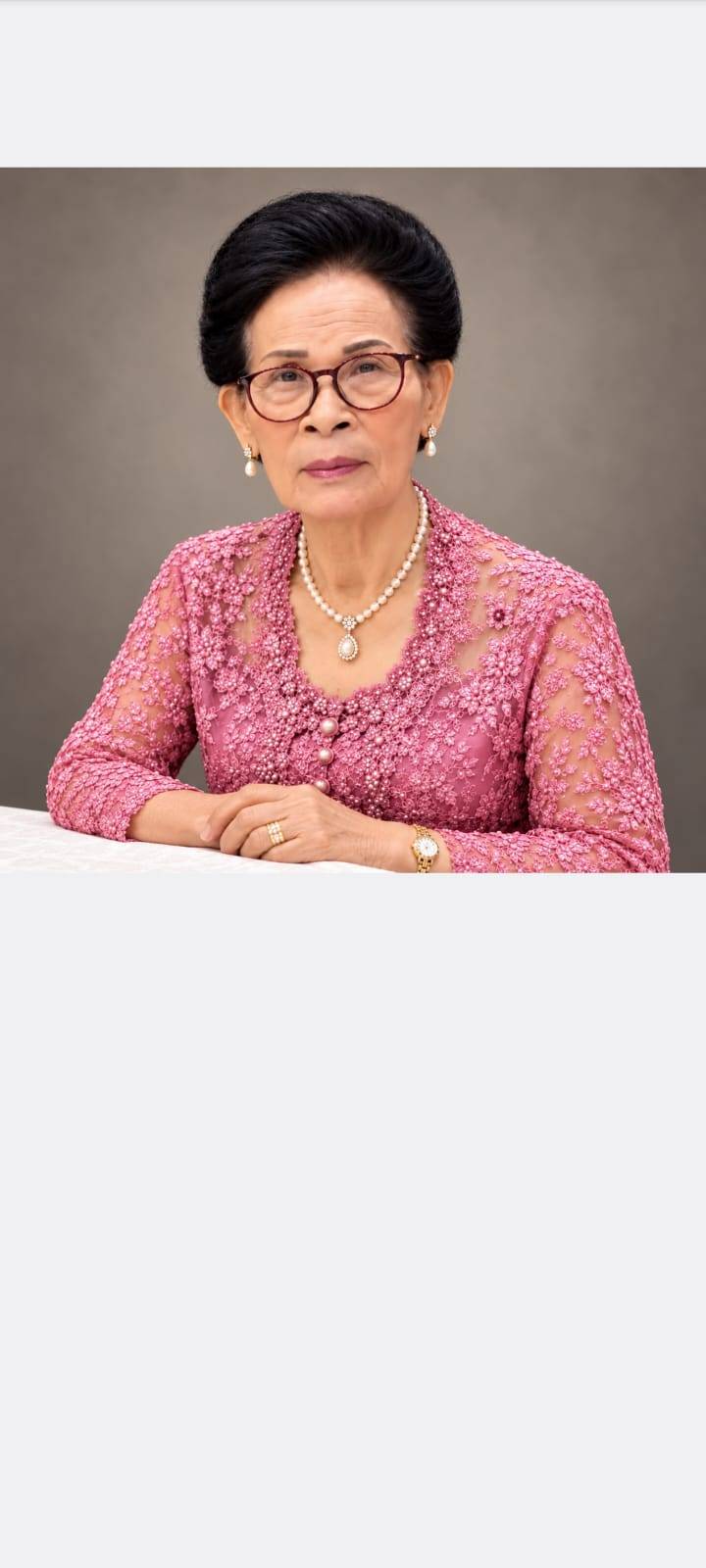 Ny. Isabella Flora Naibaho Br. Hutabarat (Op. Mangatas Boru)