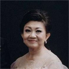 Ny. Suryani Hartono